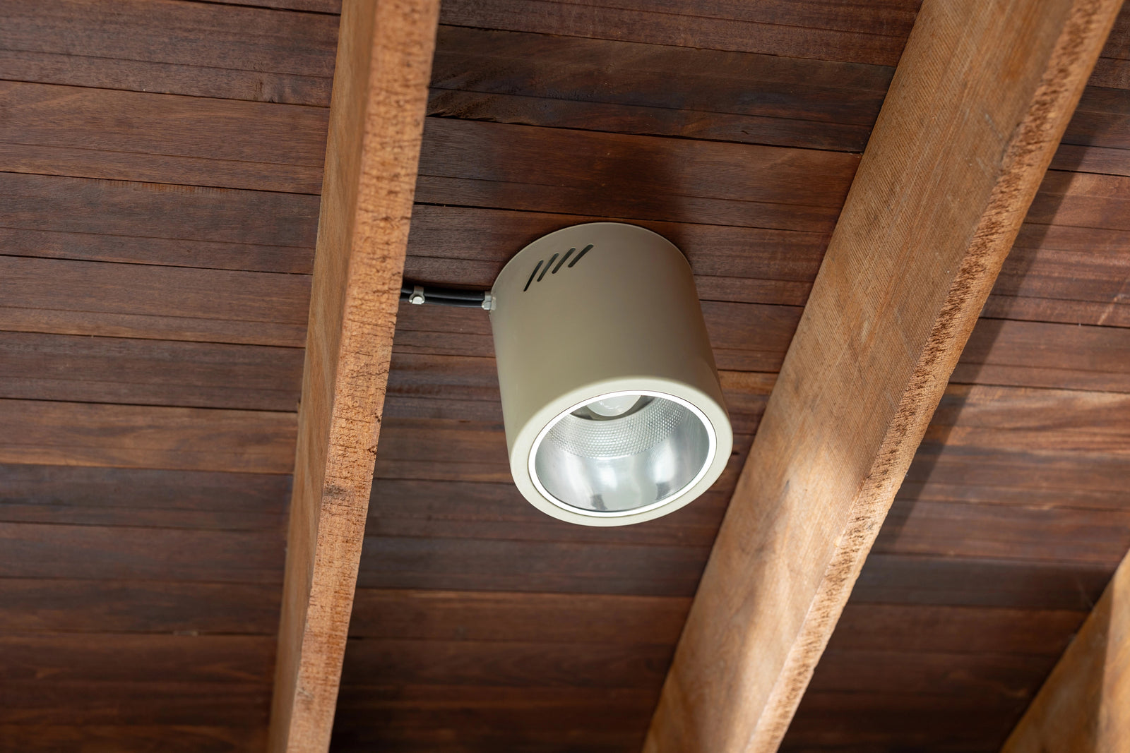 Why Your Downlights Keep Burning Out Too Soon (And How to Fix It)